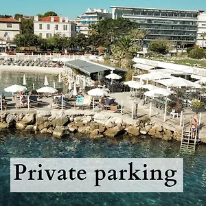 Royal - Luxury Hotel, Résidence, Beach&spa Hotel Antibes