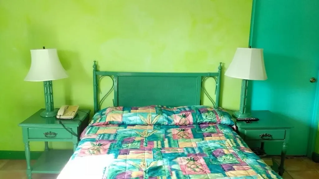 Doctors Cave Beach Hotel Montego Bay Jamaika